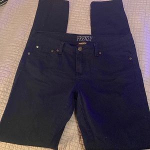 Misses skinny leg  jeans size 9.  Black.